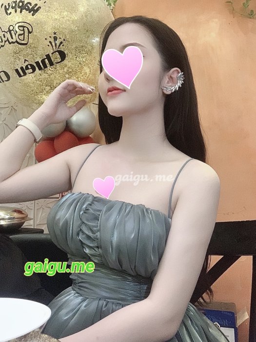 Linh Chi - Thân hình khiêu gợi , làm tình say mê , xinh đẹp hết chỗ nói
