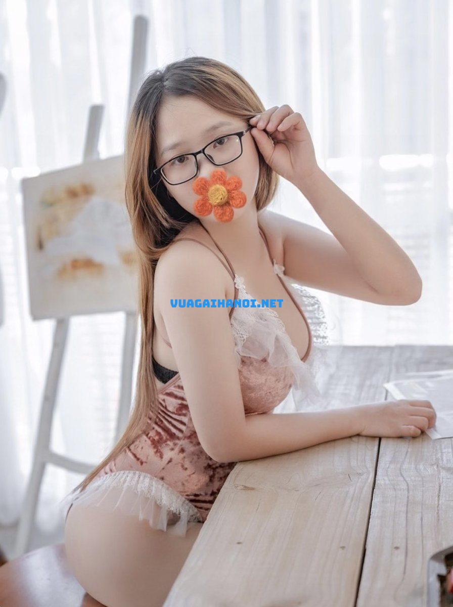 Thảo Tây - Bé xinh dịu dàng, yêu kiều thướt tha