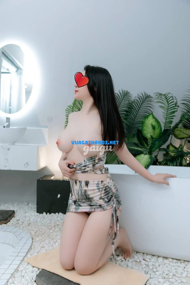 Di Hân - Em gái xinh xắn,hàng họ ngon,kỹ năng làm tình siêu đỉnh