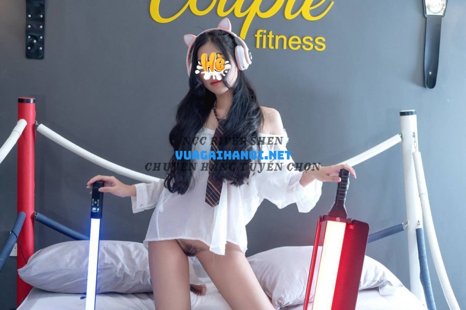 <CẦU DIỄN> PHƯƠNG TRÀ - LẦN ĐẦU XUẤT HIỆN , MẶT XINH DÁNG DÂY CHIỀU KHÁCH HẾT MỨC
