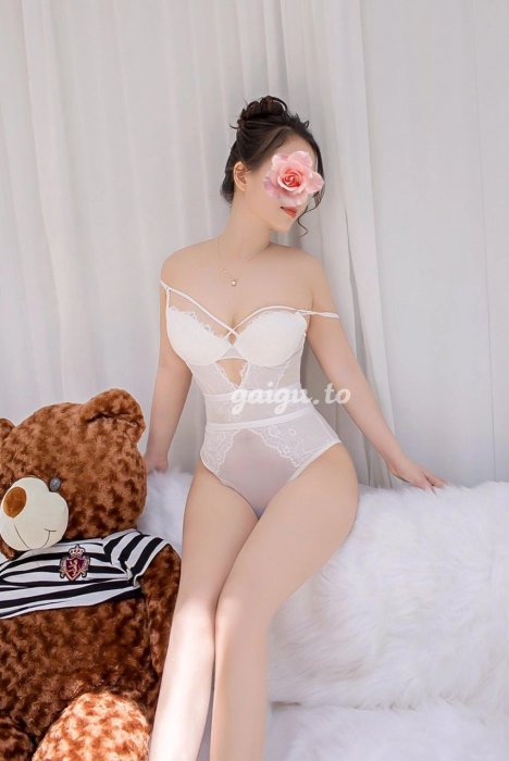 Như Quỳnh - Khuôn mặt xinh dâm, dáng đẹp mê ly