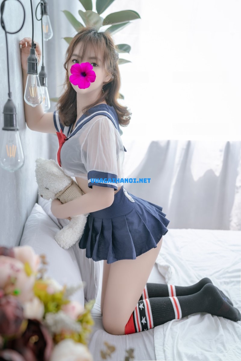 PHƯƠNG LINH XINH DUYÊN NGOAN HIỀN LÊN SÓNG PV ANH EM